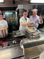 Dzień ósmy w Grecji 
 - praktyki