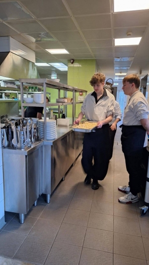 Dzień czwarty w Grecji
 - praktyki