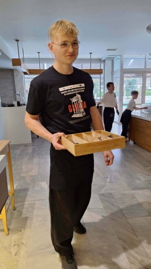 Dzień drugi w Grecji
 - praktyki