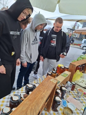 Dzień pierwszy w Grecji
- na targu w Leptokarii