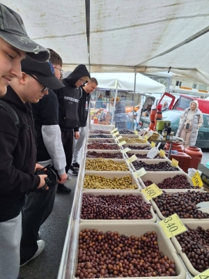 Dzień pierwszy w Grecji
- na targu w Leptokarii