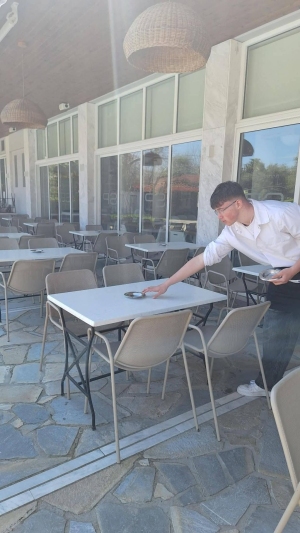 Dzień trzeci w Grecji
 - praktyki