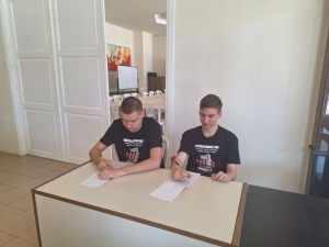 Dzień czwarty w Grecji
 - praktyki